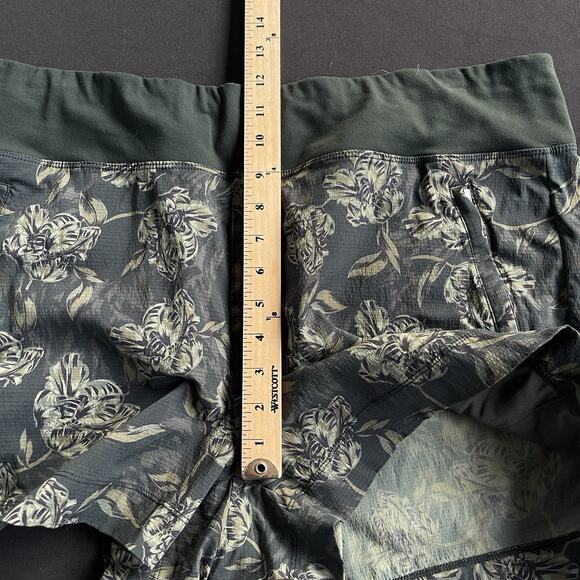 Athleta Trekkie North Printed Women Short Plus Size 20 Green Floral Nylon Active - Picture 9 of 10